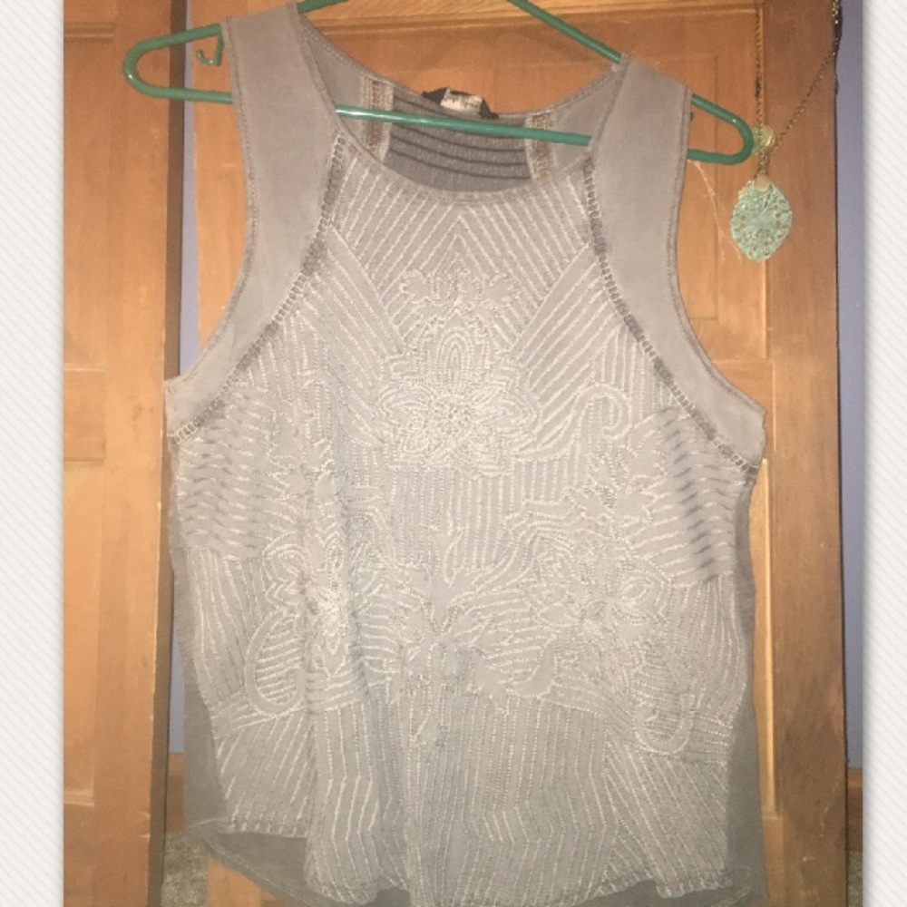 SHIRT🌚 - Picture 3 of 4